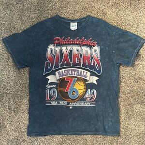 Vintage Tubular Faded Philadelphia 76ers Mens Graphic Tee - Blue